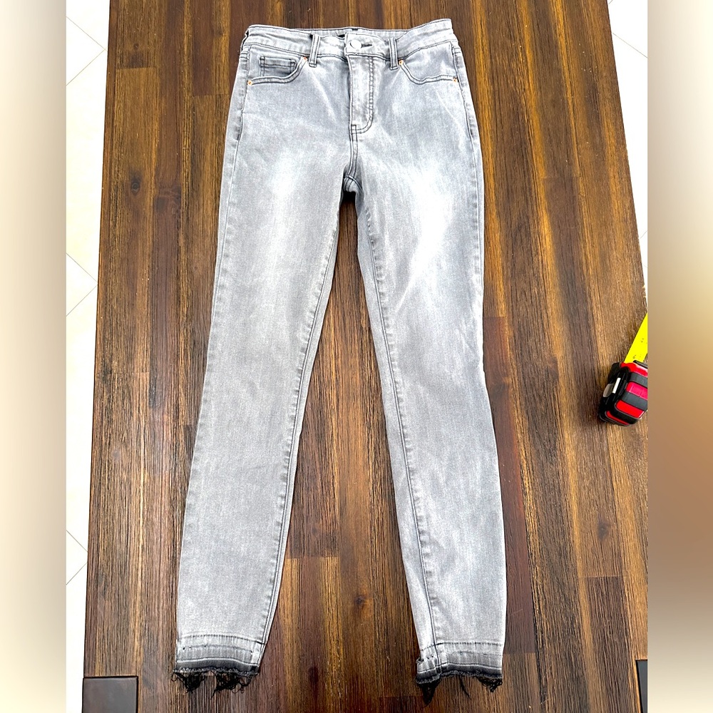 Prosperity Women’s Faded Denim Skinny Jeans Black Size 26